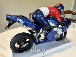 Thunder Tiger FM1e Yamaha R1 RC Motorcycle (no Stand)