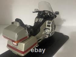 1/10 Honda Goldwing Légendes de la Route en Boîte