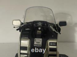 1/10 Honda Goldwing Légendes de la Route en Boîte