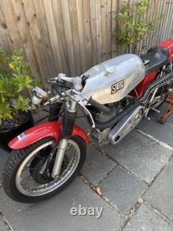 1970 Ex Derek Woodman Seeley Matchless 500 Moto de Course, Moto Classique
