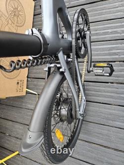 Ado Air 20s Version Internationale 250w Suspension Avant/ Garde-Boue Utilisé Une Fois 25mph