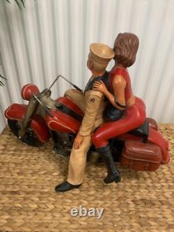 Excellent état grande moto vintage en résine Harley Davidson avec couple