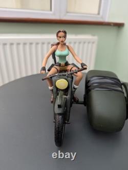 LÉGERS DOMMAGES Lara Croft MOTORISE SIDECAR Atlas Éditions Scène MOTOCYCLETTE