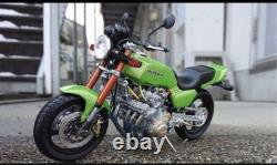 Modèle de moteur 6 cylindres style Cbx1000- 1/12 Cb750F construction personnalisée moto à échelle