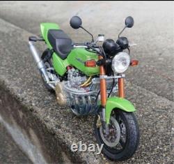 Modèle de moteur 6 cylindres style Cbx1000- 1/12 Cb750F construction personnalisée moto à échelle