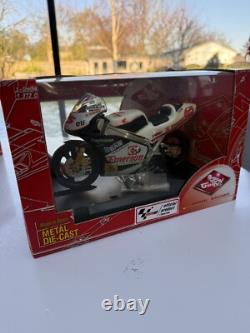 Modèle réduit de moto Guiloy 110 Honda NSR 500 - Moto de course L Capirossi