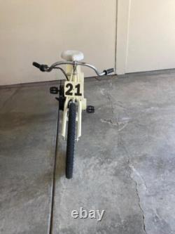 Moto Cycle Ceci est une réplique d'une Harley Davidson Board Track Racer de 1916