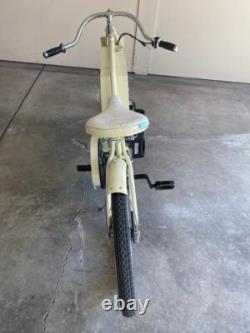 Moto Cycle Ceci est une réplique d'une Harley Davidson Board Track Racer de 1916