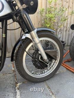 Moto de course classique 1958 Ex Derek Minter Norton Manx 350 cc