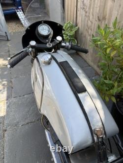 Moto de course classique 1958 Ex Derek Minter Norton Manx 350 cc