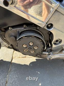 Moto de course classique 2000 Honda RS250 V Twin