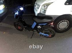 Sx-250 : un hybride scooter-vélo qui atteint 15,5 mph avec assistance au pédalage, légal.