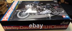 Tamiya 16037 Harley Davidson FLH Édition Classique Noire