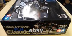 Tamiya 16037 Harley Davidson FLH Édition Classique Noire